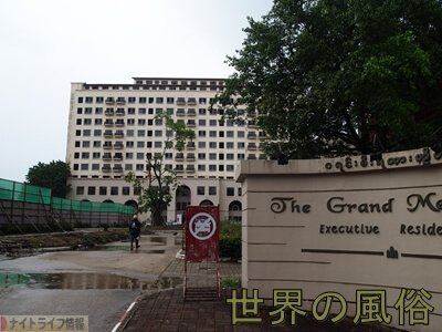 ヤンゴン最終日 ホテル内エロマッサージ屋に行くも改装中でした。