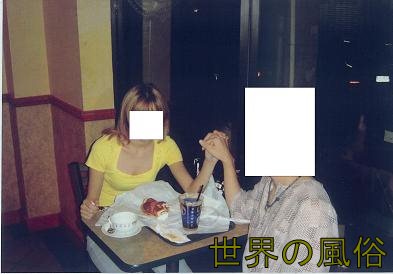 バンコクのストリートガール 中出しを求めるウクライナ人の女